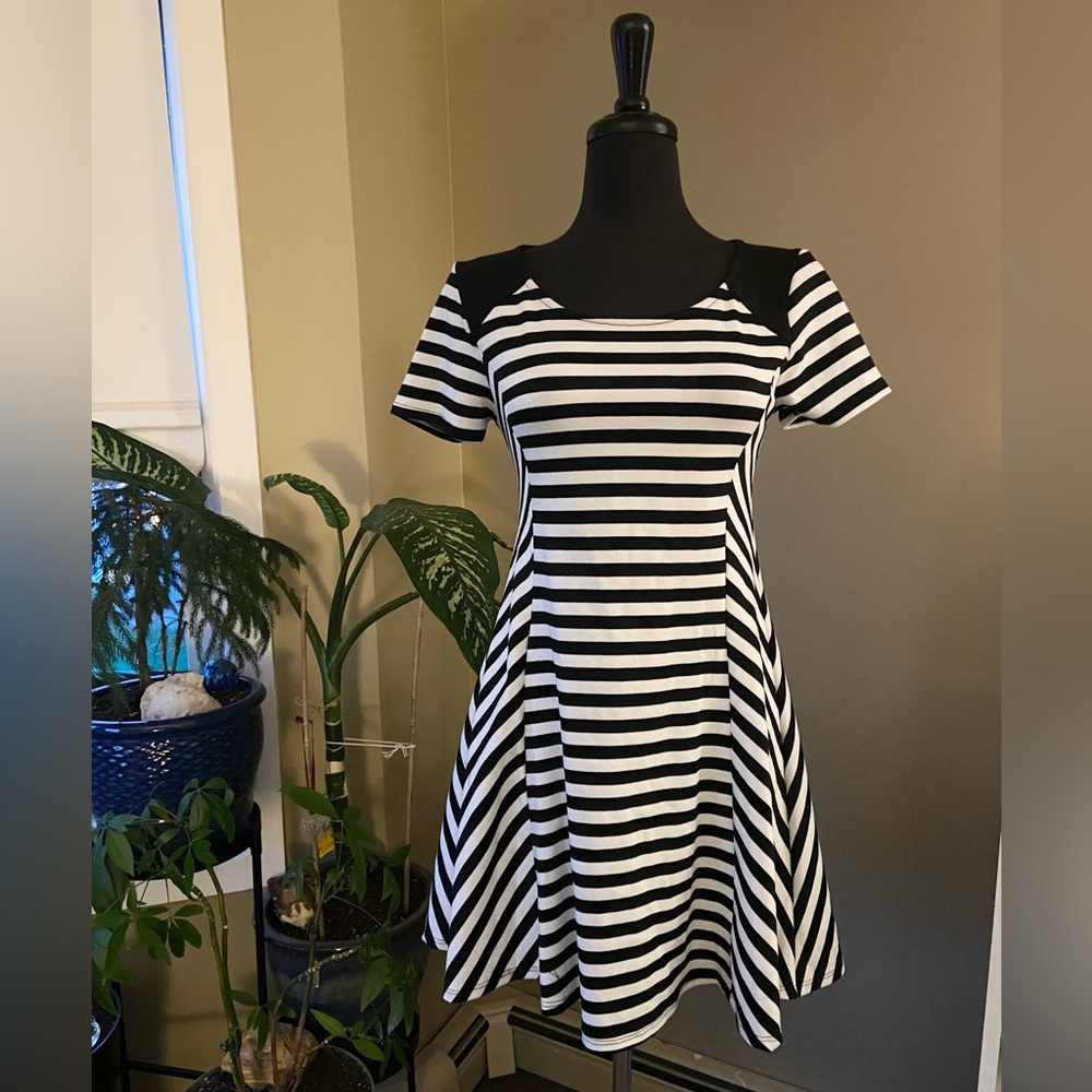 NWT Maurices Stripe Dress